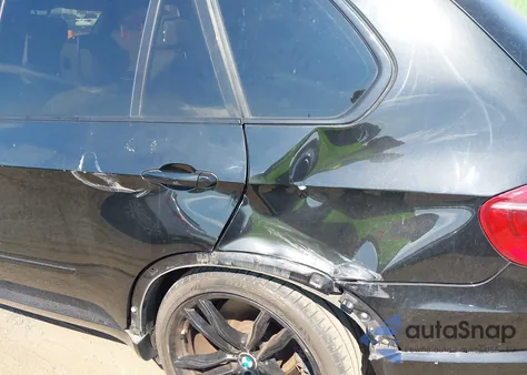 2013 BMW X5 M z USA, uszkodzony, nr VIN 5YMGY0C50DLL15827